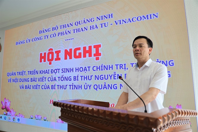 Đồng chí Nguyễn Việt Thanh- Bí thư Đảng uỷ Công ty chỉ đạo, triển khai các nội dung tại Hội nghị