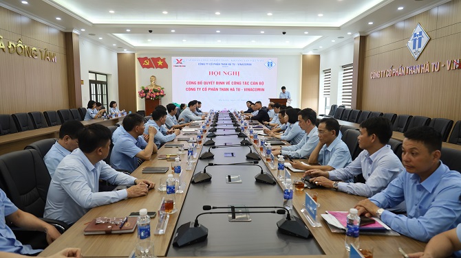 Các đại biểu tham dự Lễ công bố Quyết định bổ nhiệm Phó giám đốc Công ty