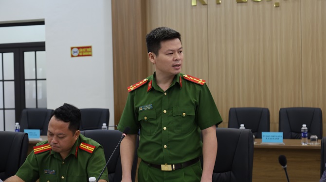 hoi nghi lang nghe cac y kien thao luan dong gop phat bieu cua cac dai bieu