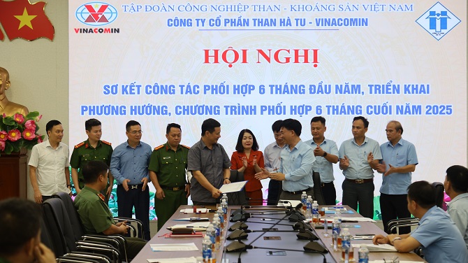 tien hanh ky ket quy che phoi hop moi voi ubnd cac phuong ha tu cao xanh