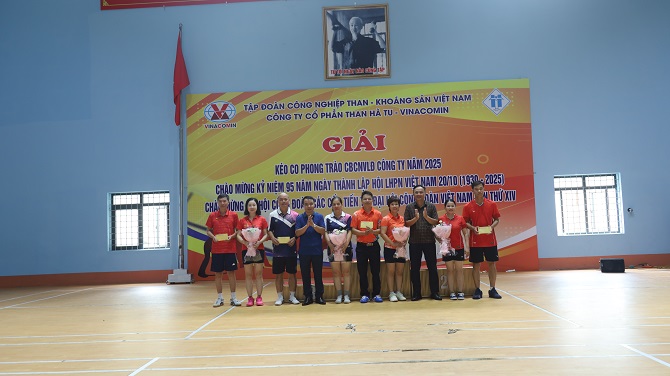 10trao cac doi giai khuyen khich