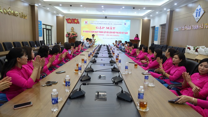 Quang cảnh buổi gặp mặt