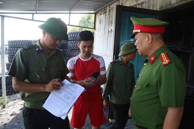 Công ty phối hợp cùng Công an Phường Hà Tu kiểm tra xét nghiệm ma túy công nhân đơn vị đối tác