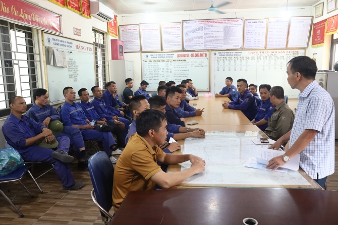 Than Hà Tu khen thưởng Tháng hành động về An toàn, vệ sinh lao động năm 2026 hơn 450 triệu đồng
