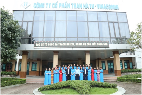 Công ty Cổ phần Than Hà Tu hưởng ứng hoạt động “Áo dài- Di sản văn hóa Việt Nam” chào mừng kỷ niệm 110 năm ngày Quốc tế phụ nữ (8/3/1910- 8/3/2020)