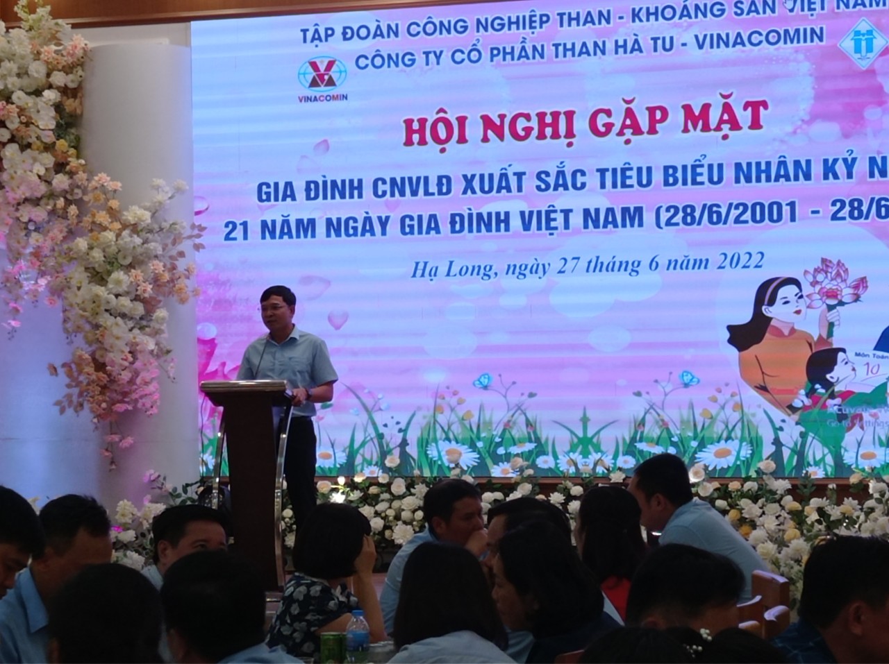 Than Hà Tu tuyên dương 100 gia đình công nhân tiêu biểu ngày Gia đình Việt Nam (28/6/2001-28/6/2022)